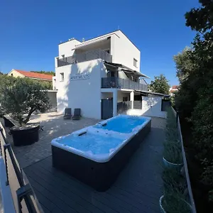Kumenat Apartment